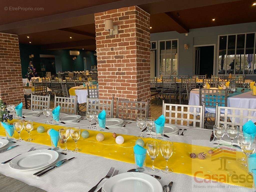 Commerce à SAINT-HILAIRE-SAINT-MESMIN