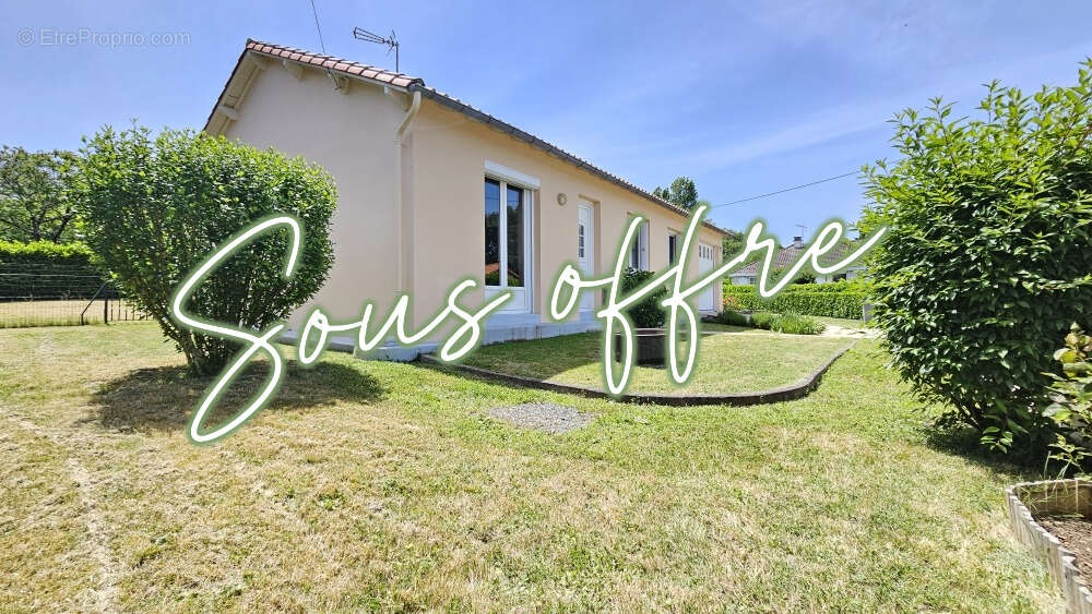 Maison à SAINT-GELAIS