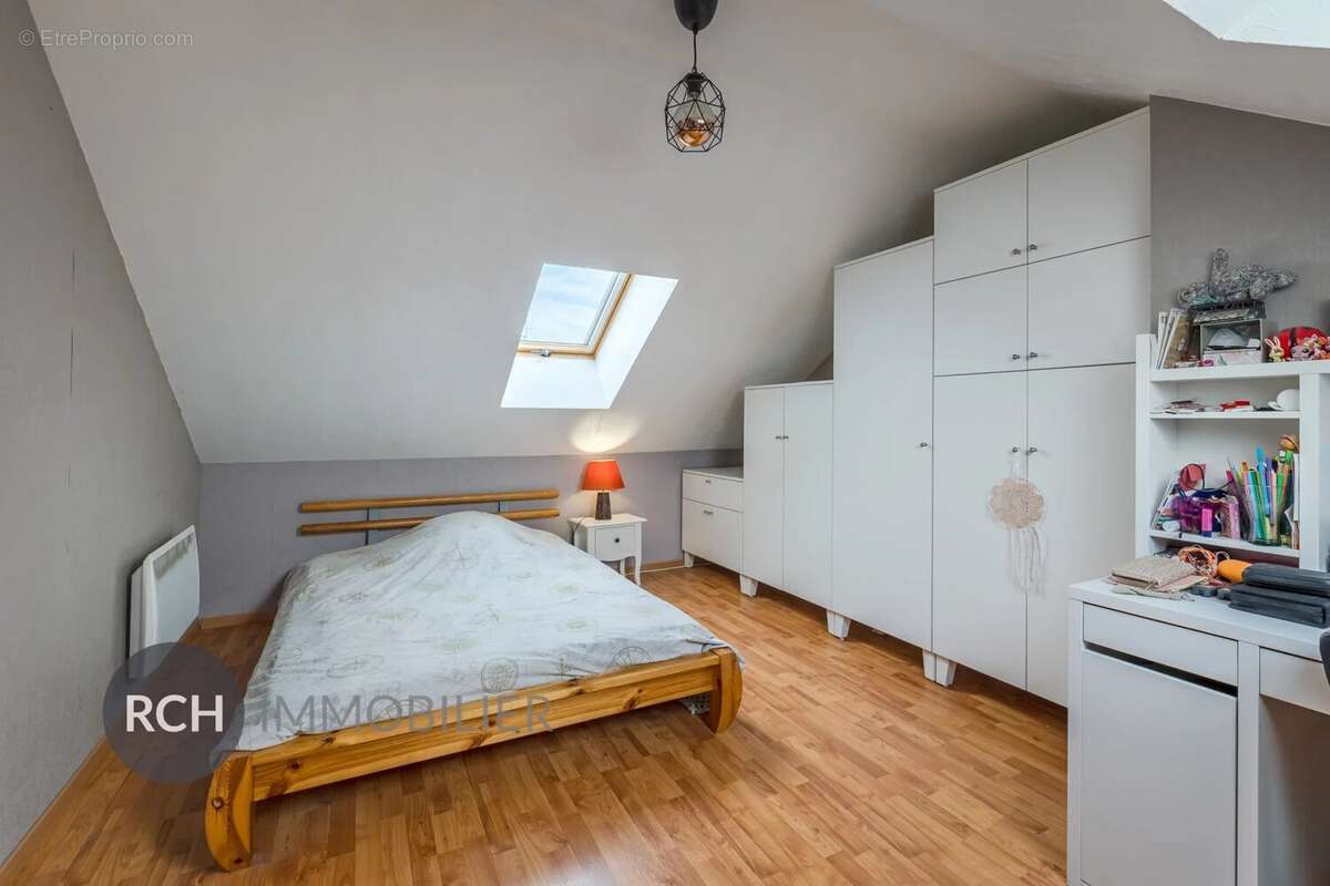 Secteur Gambais - Forêt à pied - Maison familiale avec joli jardin arboré - photo 13