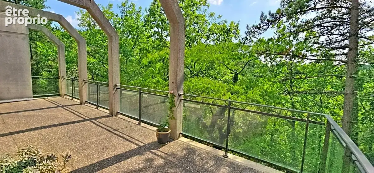 Maison d'architecte d'une surface habitable de 185 m², sur plus de 7 000 m² de terrain, à Boulazac - photo 4