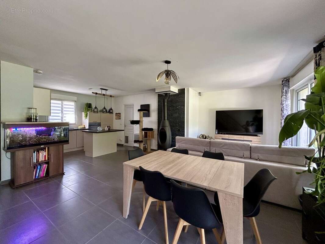 Maison à VITRY-AUX-LOGES
