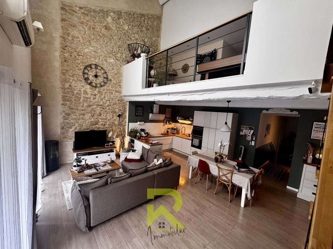 Maison à MOUSSAN