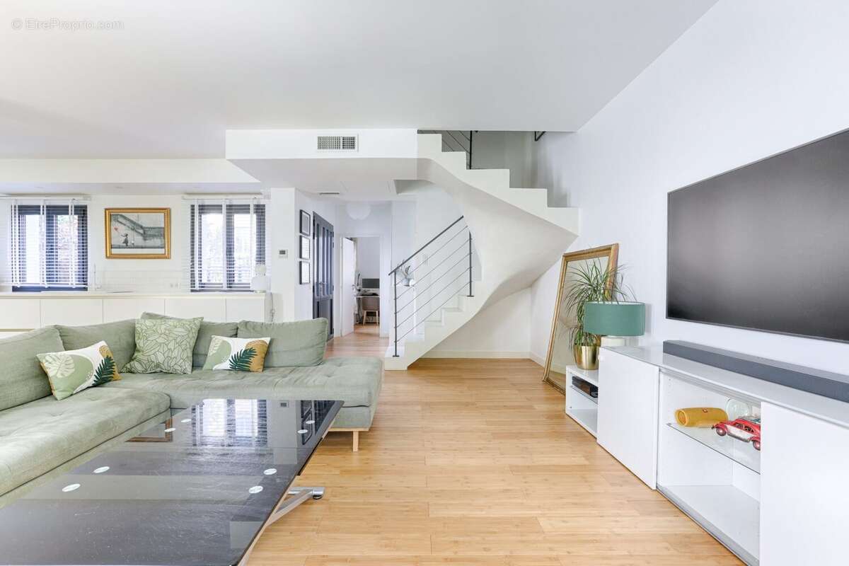 Maison à LA GARENNE-COLOMBES