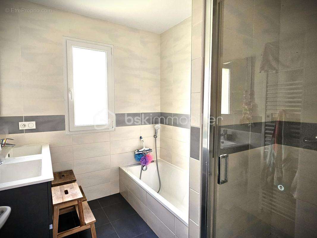 Maison à PARENTIS-EN-BORN