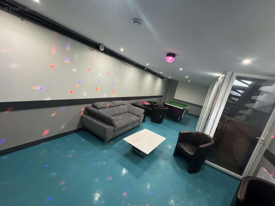 IMG_9286 - Commerce à LE THILLOT