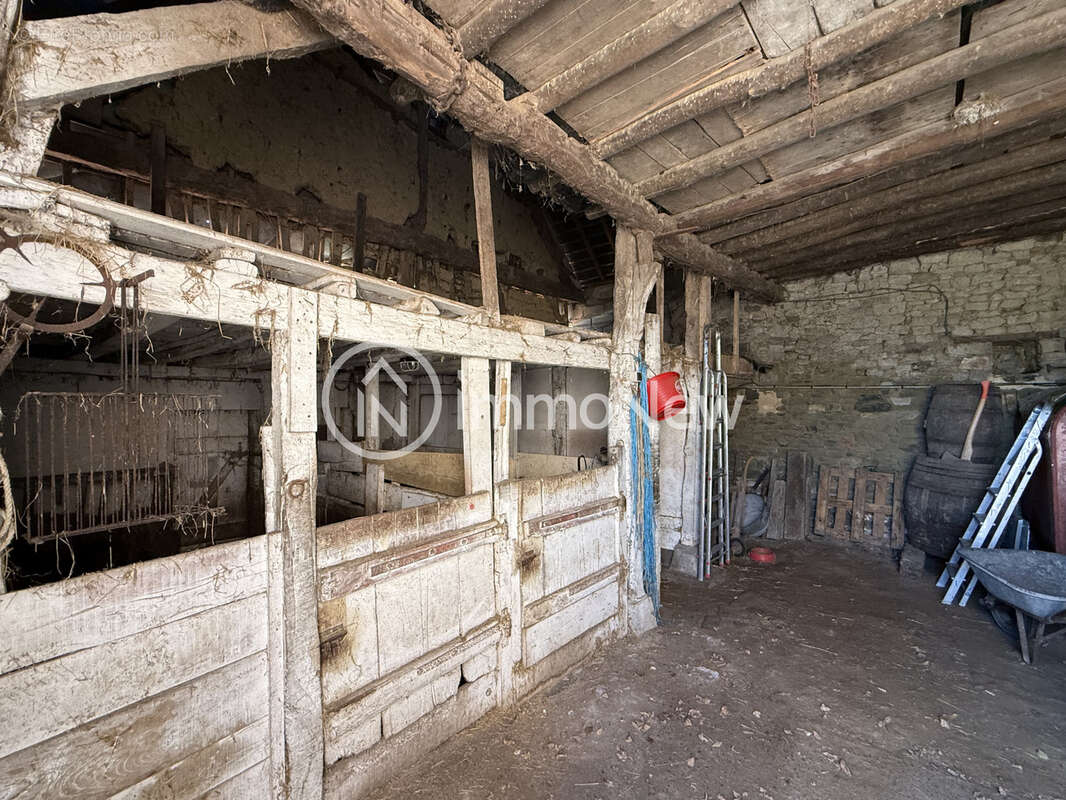 Maison à LE VAL-SAINT-PERE