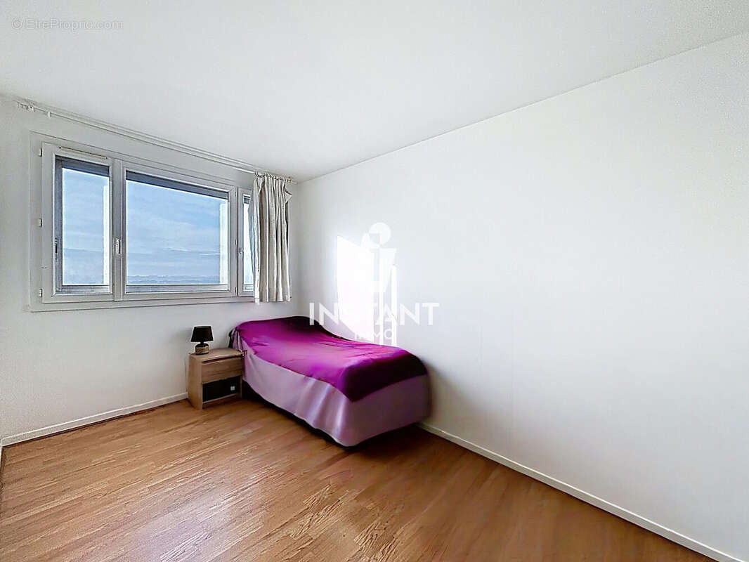 Appartement à CHARENTON-LE-PONT