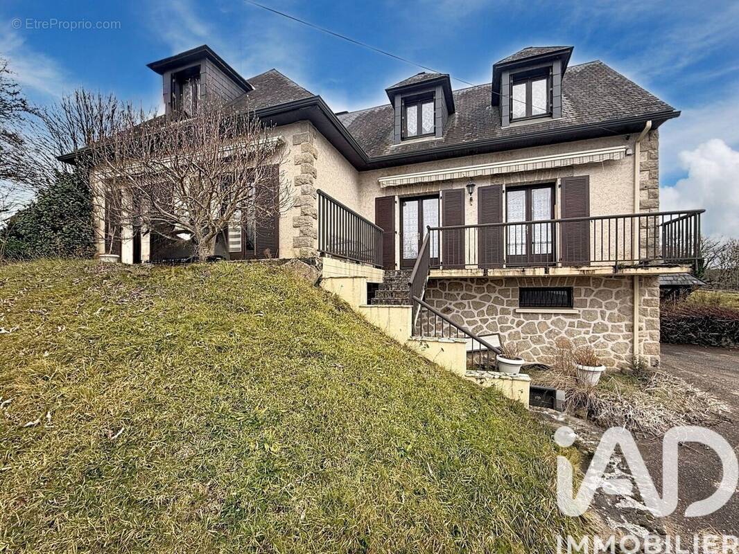 Photo 1 - Maison à TREIGNAC