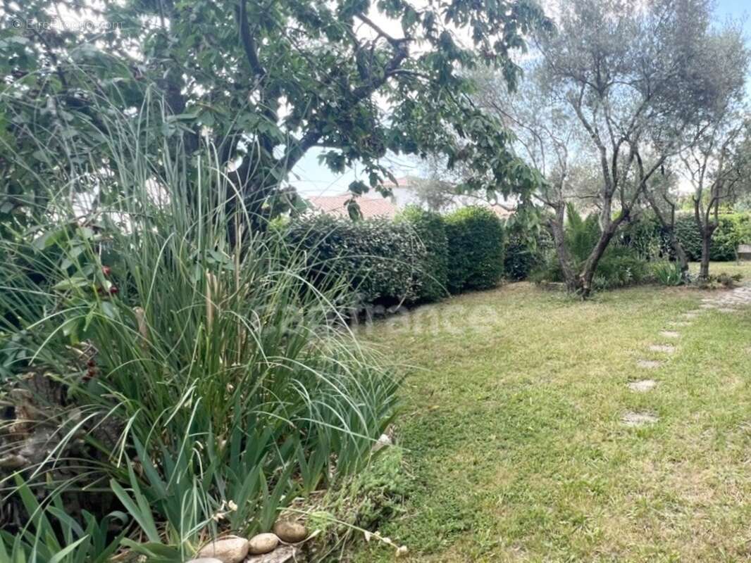 Maison à vendre Manosque Les Varzelles - 155m2, 4 chambres, jardin de 740m2 - photo 3