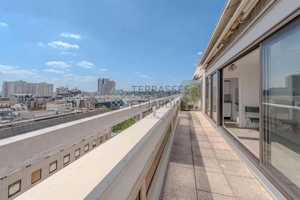 Appartement à PARIS-14E