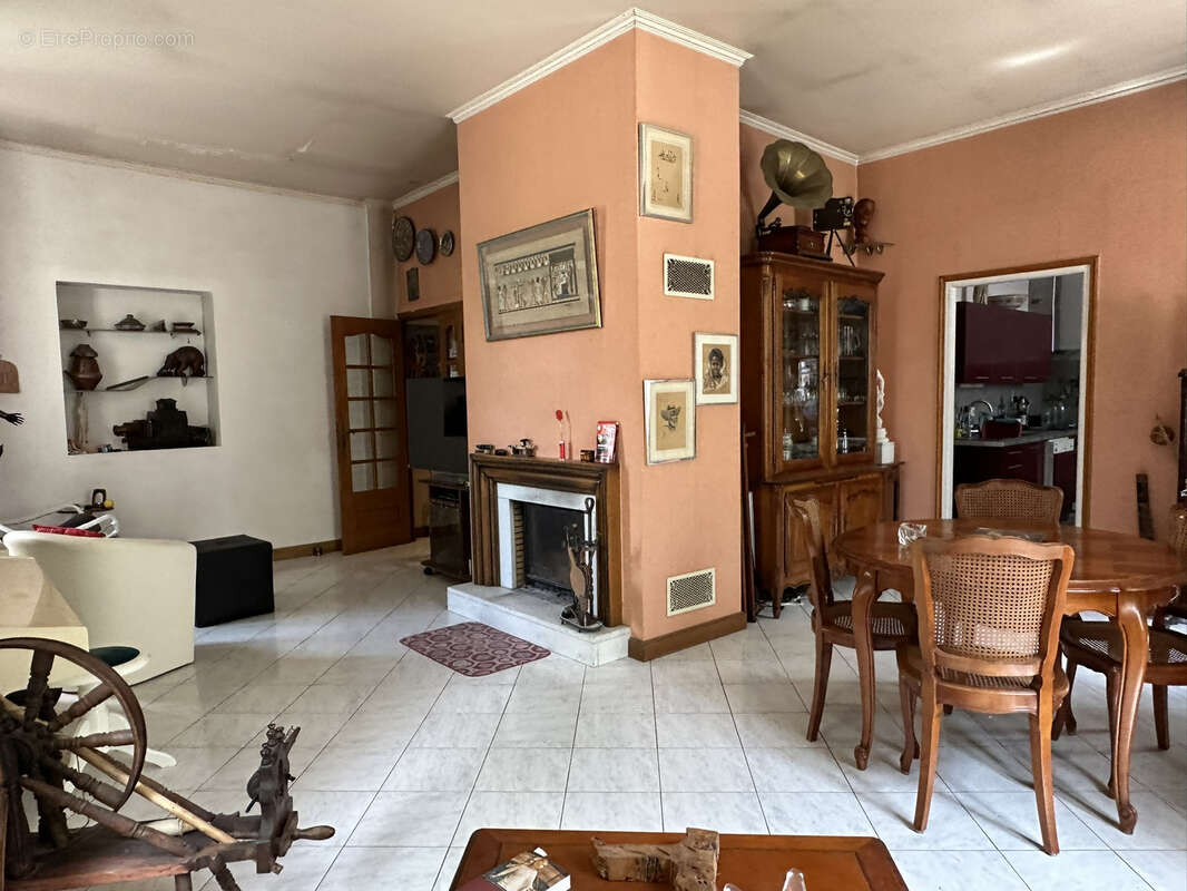 7/8 pieces dans maison de Maître avec jardin, terrasse et garages - photo 9