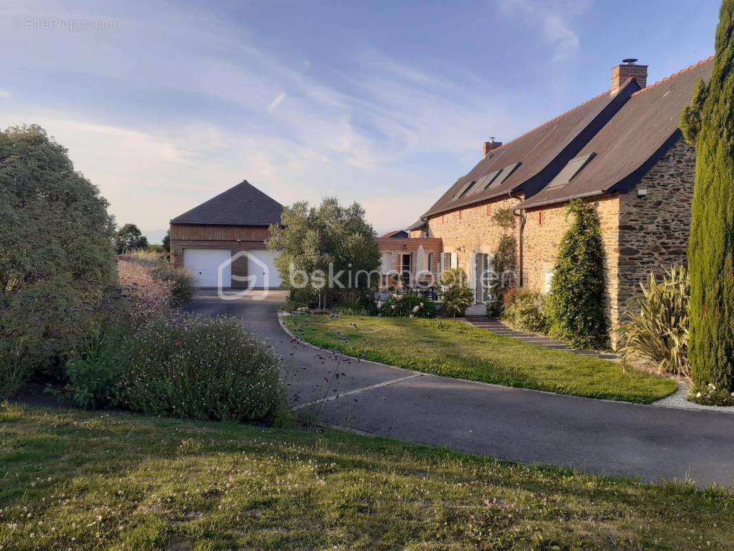 Maison à CHATEAUBOURG