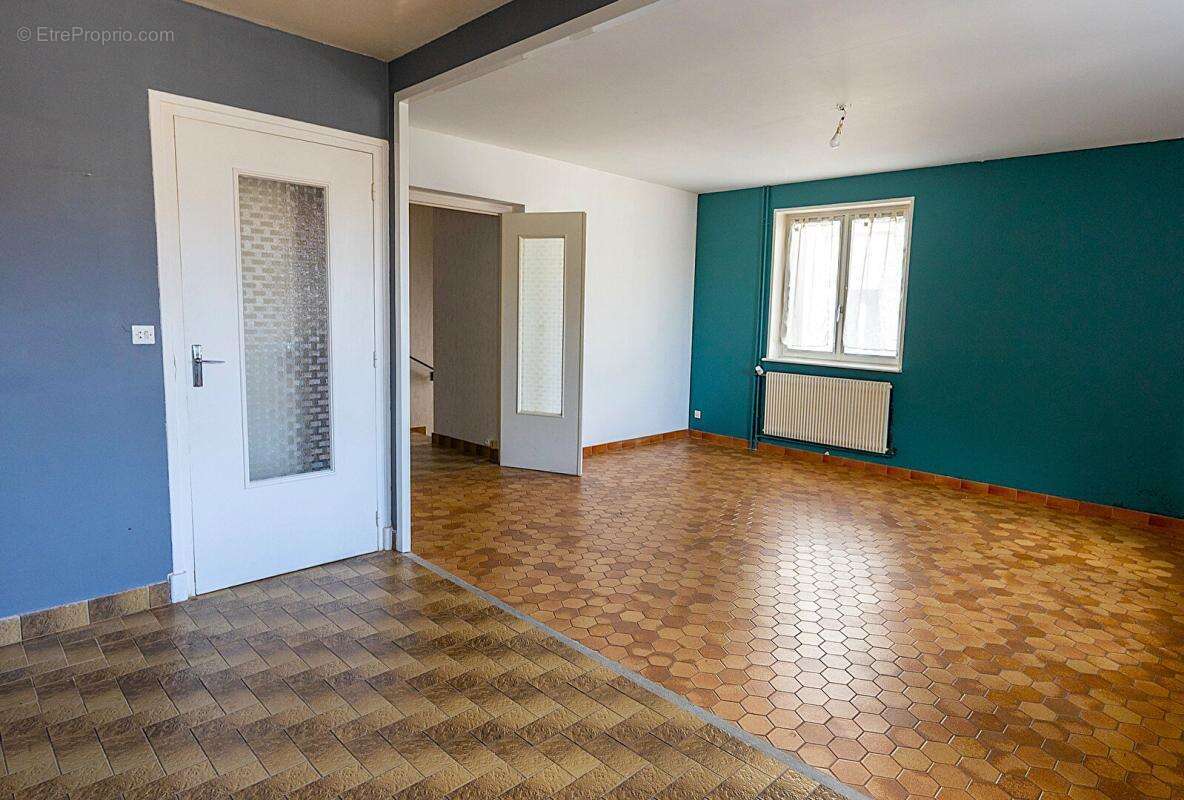 Maison à VIOLAY