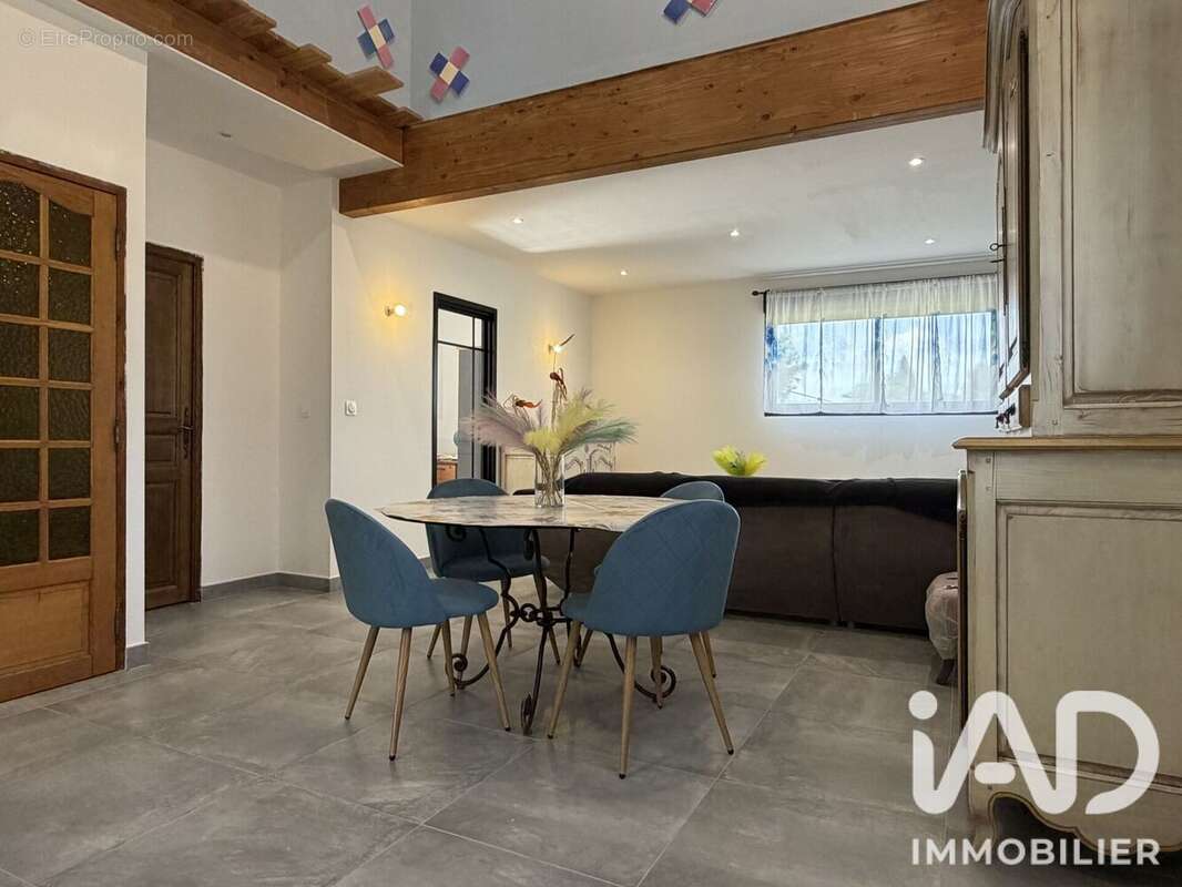 Maison 123 m² à Villefranche-De-Panat  - photo 8