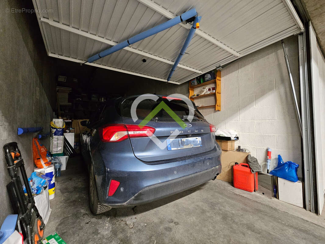 Nouveauté - Dernier étage avec terrasse, garage + parking - photo 8