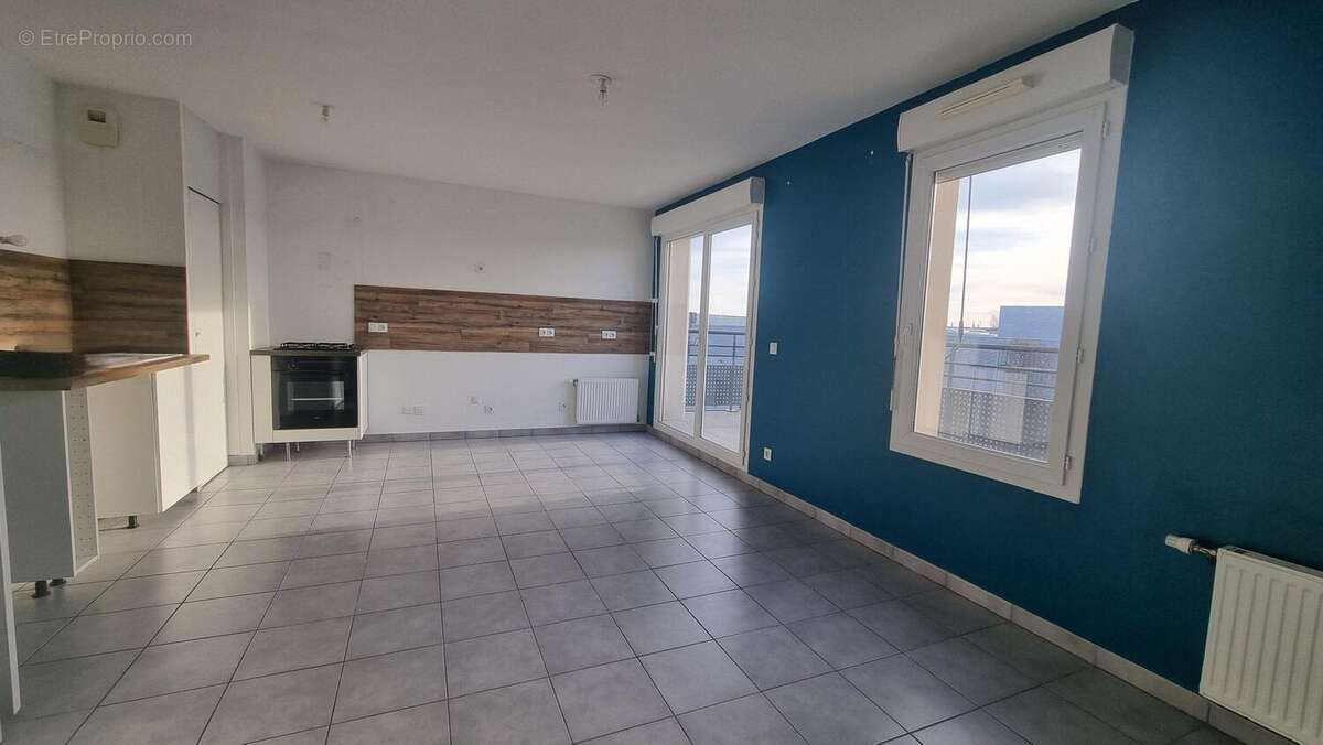 Pièce actuelle sans IA - Appartement à VENISSIEUX