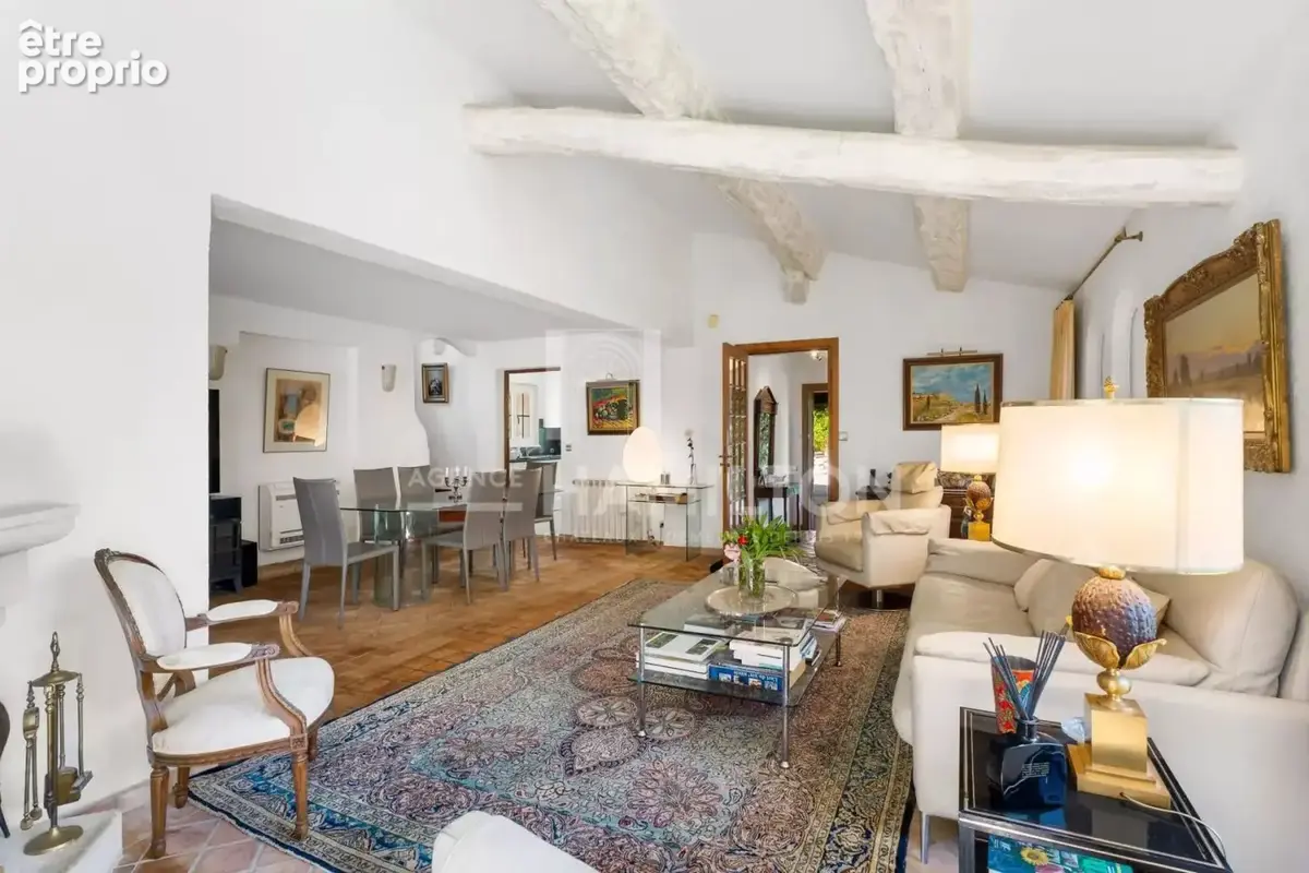 Villa provençale avec vaste terrain, piscine , 4 chambres et stu - photo 6
