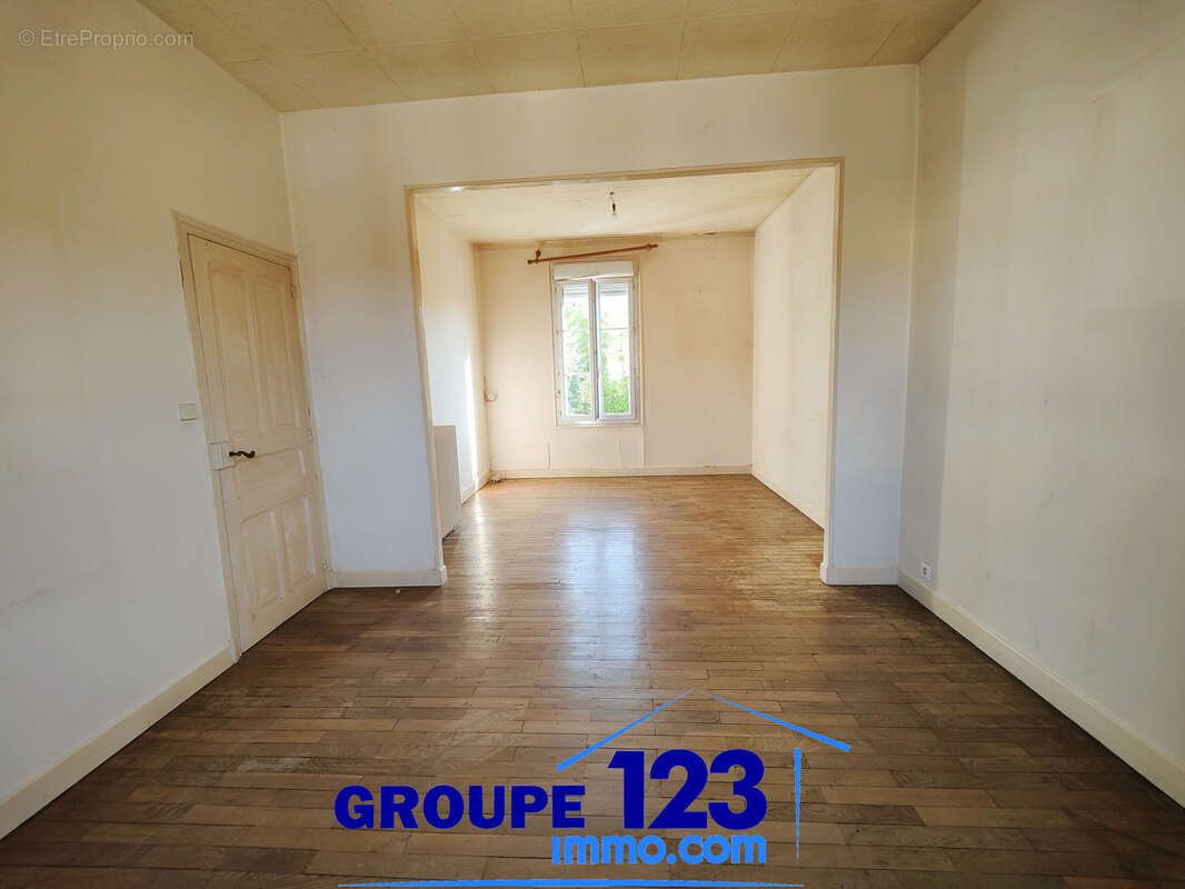 Maison avec local loué à Migennes   Vivez et investissez en un seul lieu - photo 13