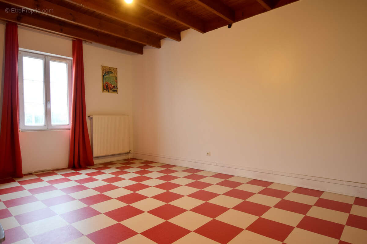 Maison à LA FEUILLIE