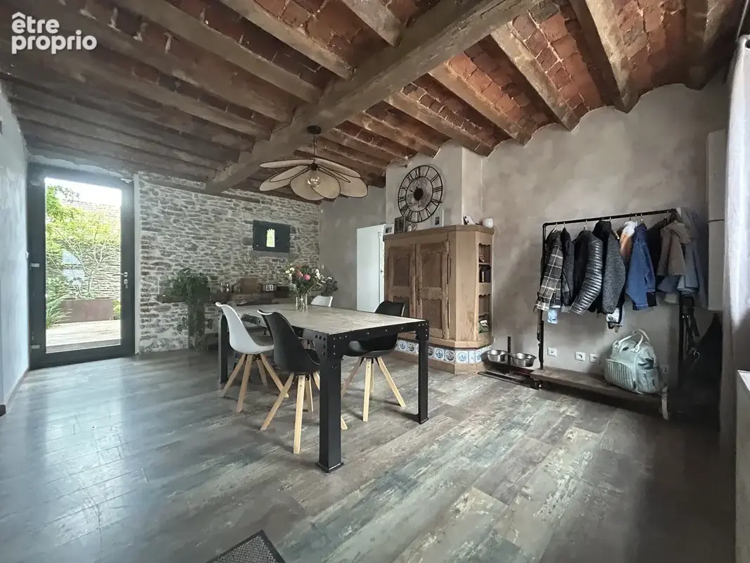 Beaucoup de charme et de cachet pour cette flamande de 108m2 située dans un secteur calme et prisé ! - photo 5