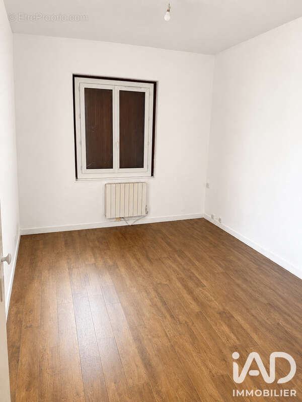Photo 2 - Maison à PETIT-COURONNE