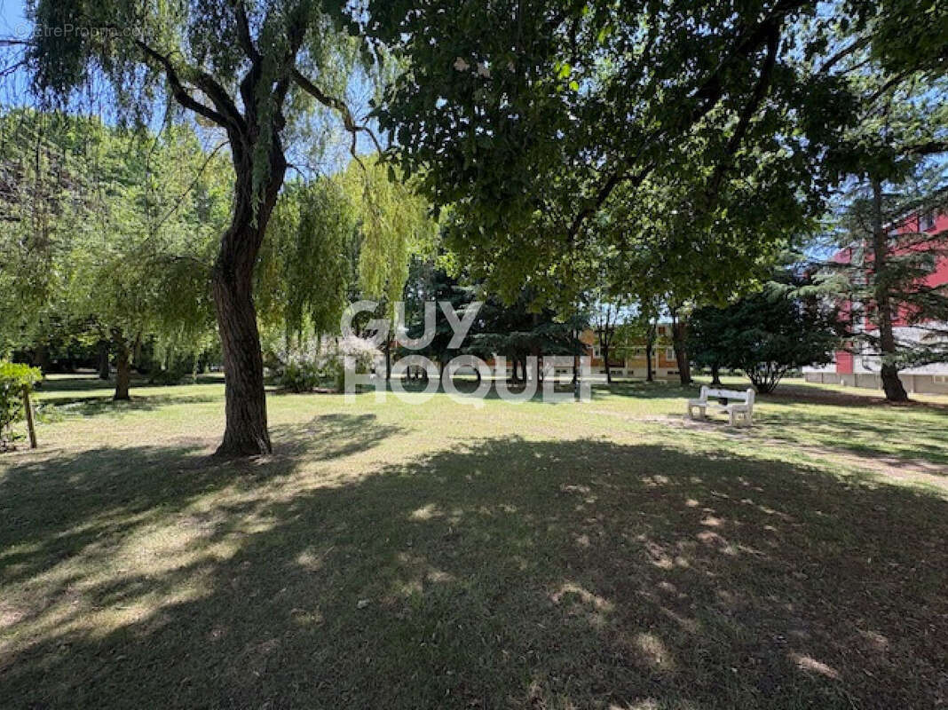 Appartement à SAINTE-GENEVIEVE-DES-BOIS