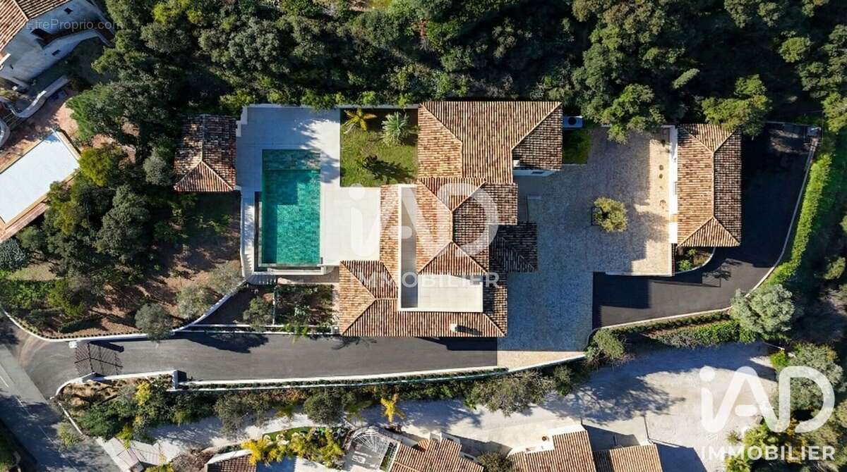 Maison 416 m² à Sainte-Maxime  - photo 4