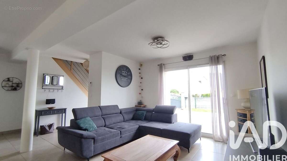 Photo 2 - Maison à MENNEVAL