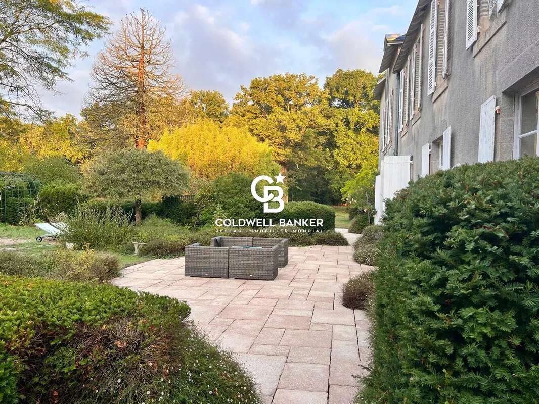 Maison à MOUTIERS-LES-MAUXFAITS