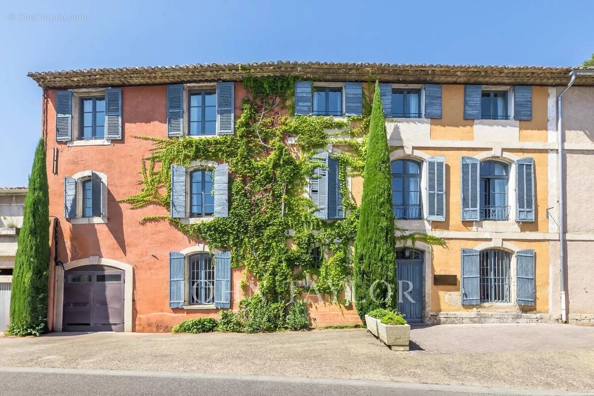 Maison à GORDES