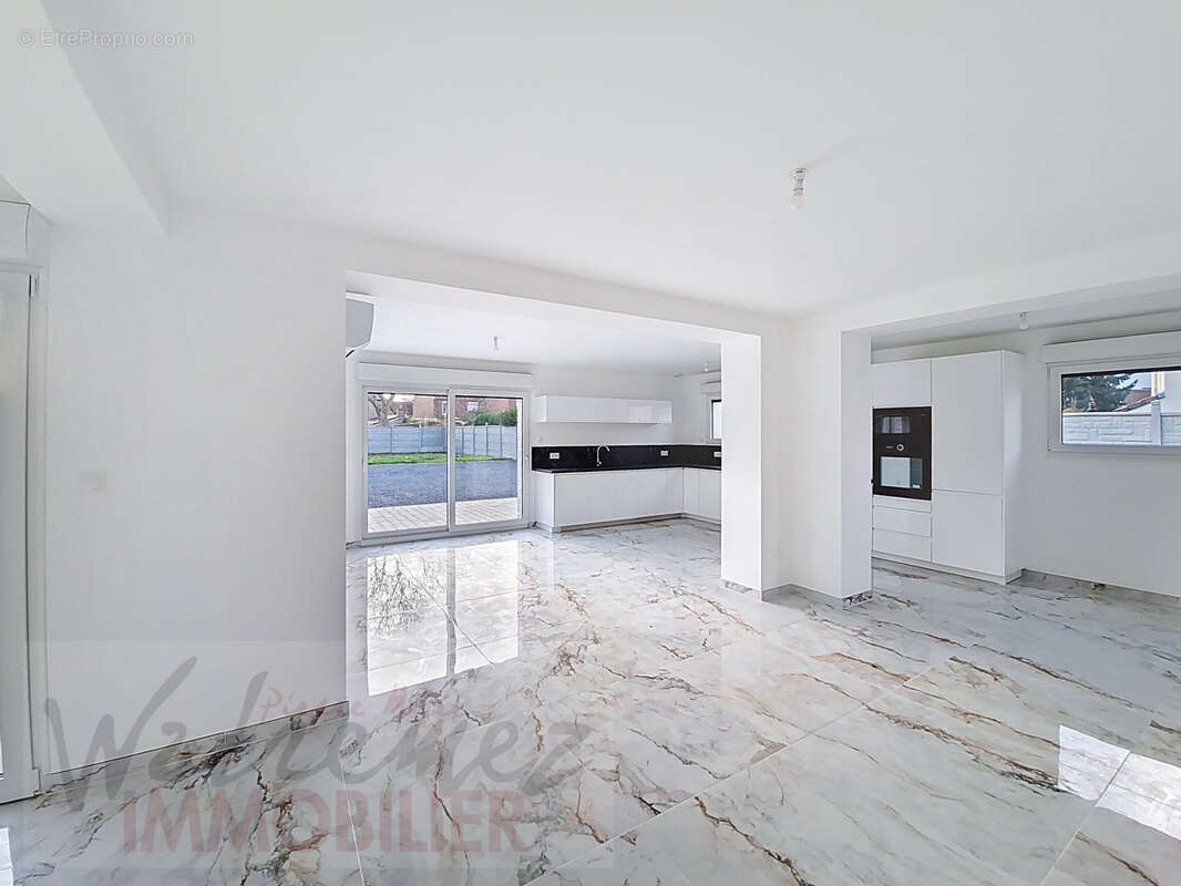 Maison à PETITE-FORET