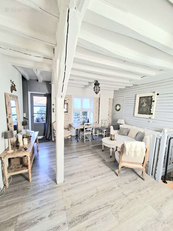 Maison de charme 5 pièces, au coeur du village et de ses  commerces - photo 4