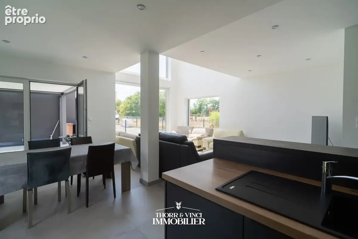 Maison 6 pièces - 132m2 - Sainte Croix en Plaine - photo 5