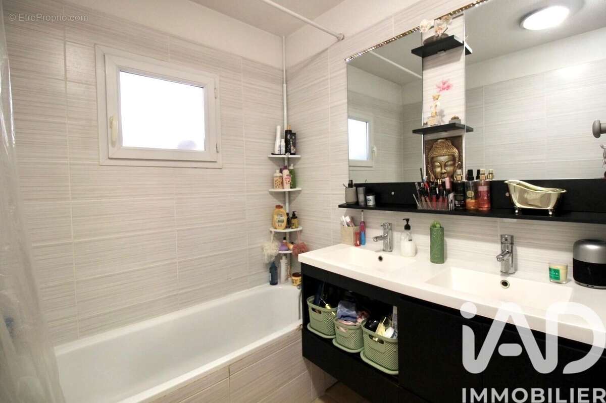 Photo 6 - Appartement à MARSEILLE-10E