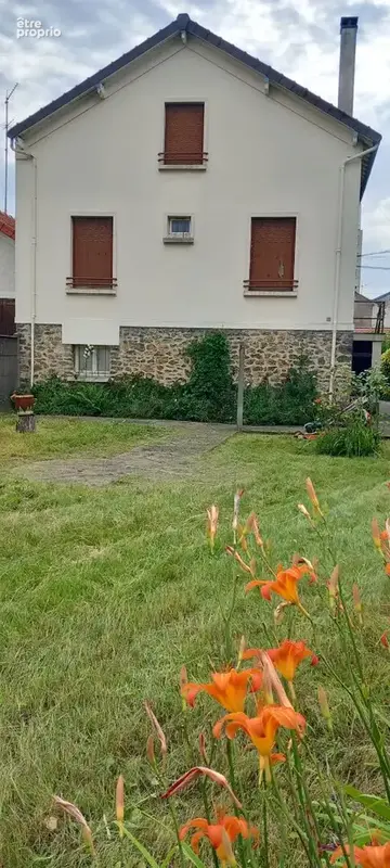 7 minutes rer, pavillon f5 1951 sur  433 m² - photo 1