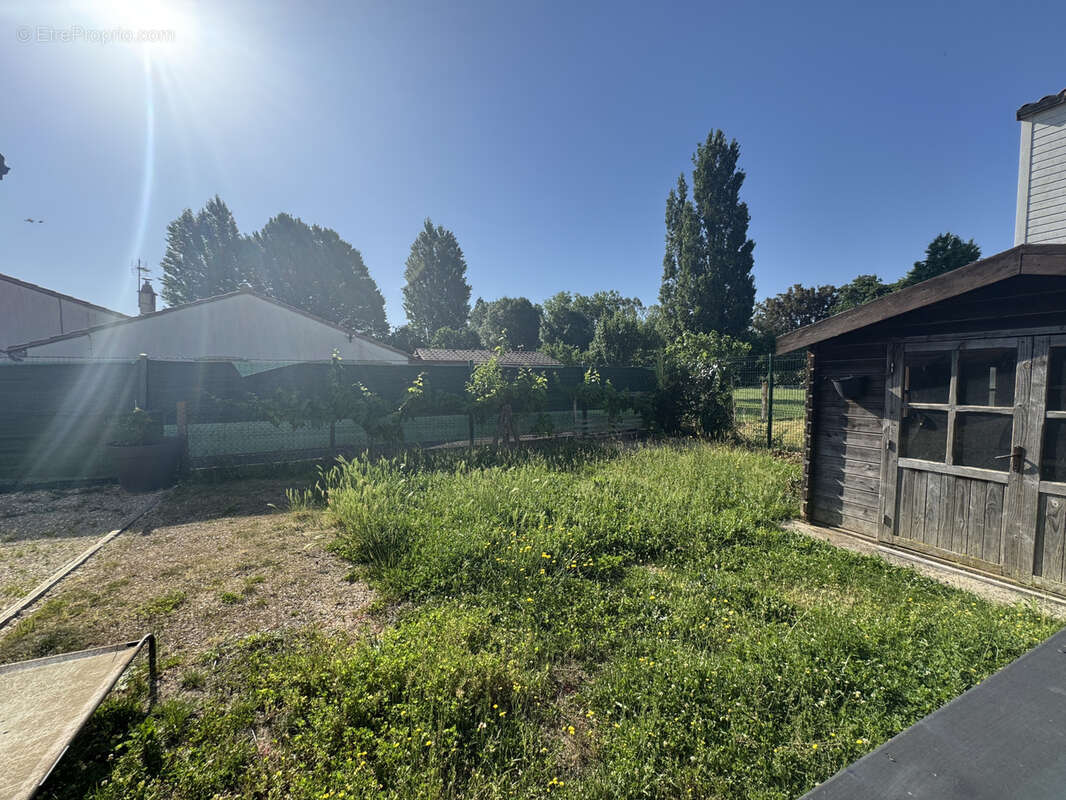 Maison à MAGNE