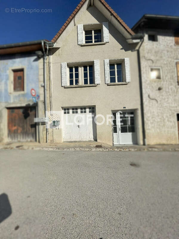 Maison à ORGELET