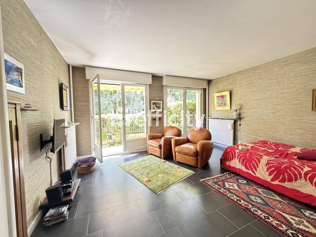 Appartement à CHENNEVIERES-SUR-MARNE