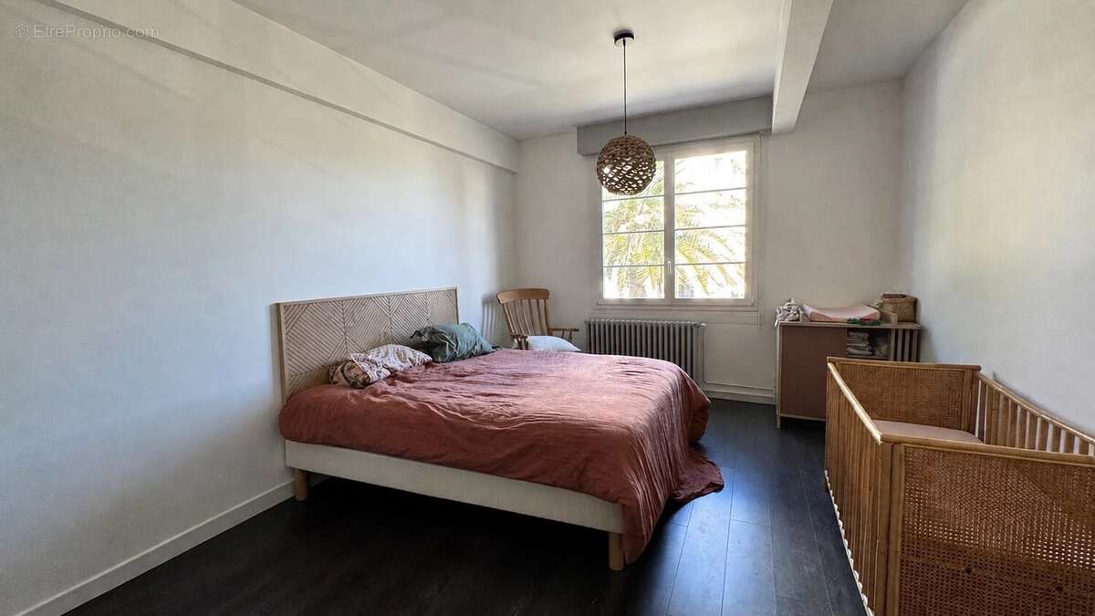 Grand t6 de 163 m² ? toit-terrasse ? plein centre de dax - photo 11