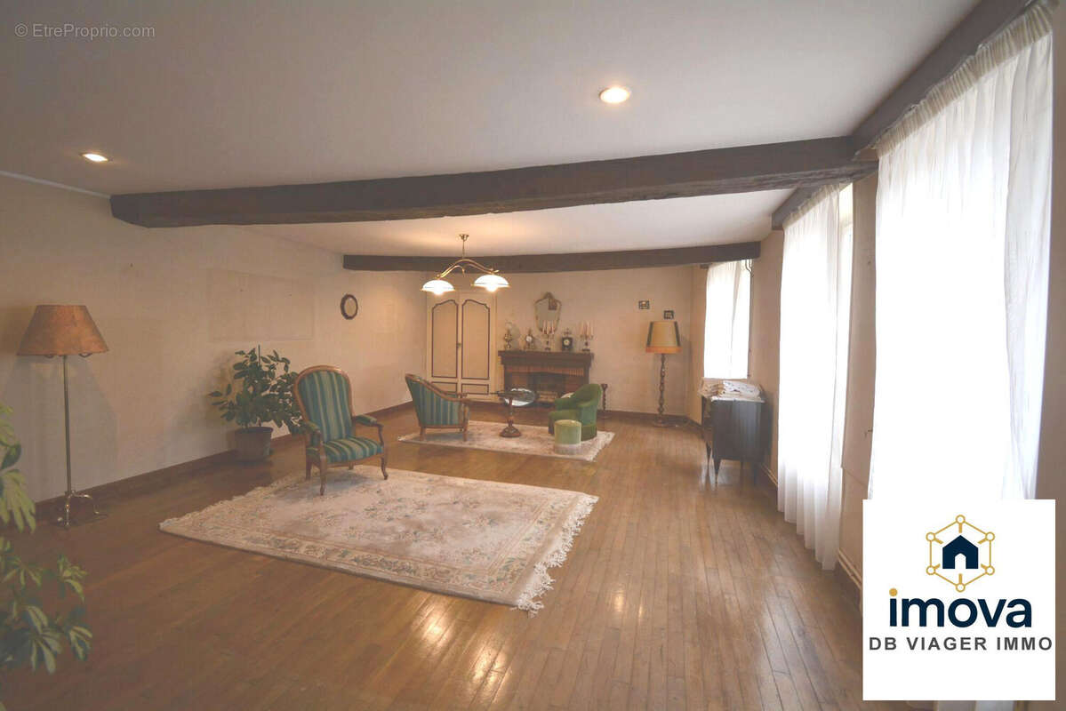 Maison 275 m² à Soumans  - photo 3