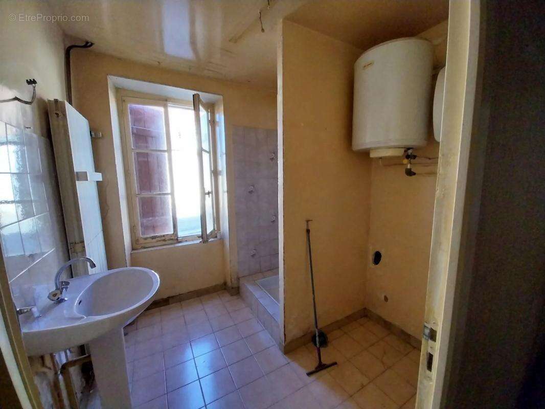 Maison à CHATILLON-EN-BAZOIS