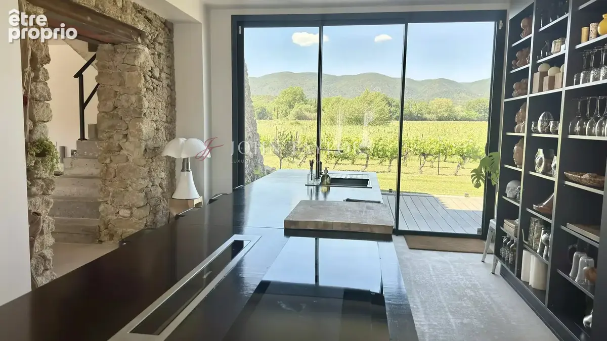 Superbe maison en pierre avec piscine à Vaugines - photo 10