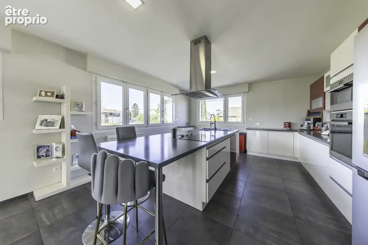 Maison contemporaine 7 pièces 252m2 - photo 5