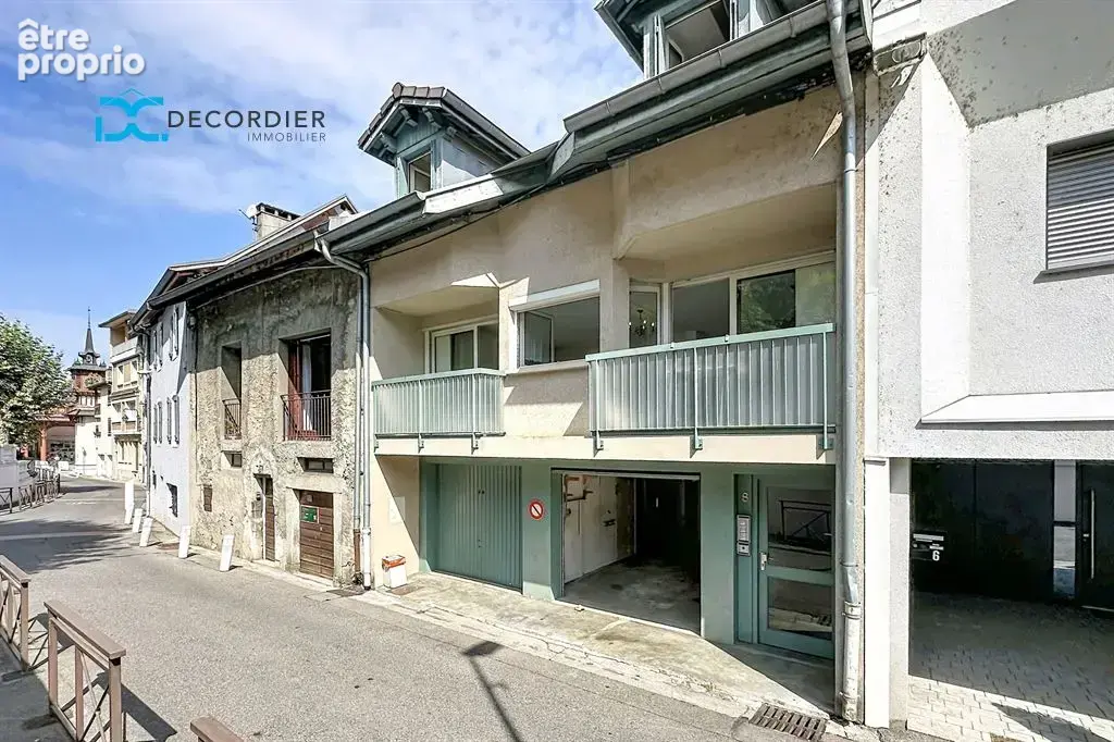 Evian hypercentre maison en copro avec 2 garages - photo 20
