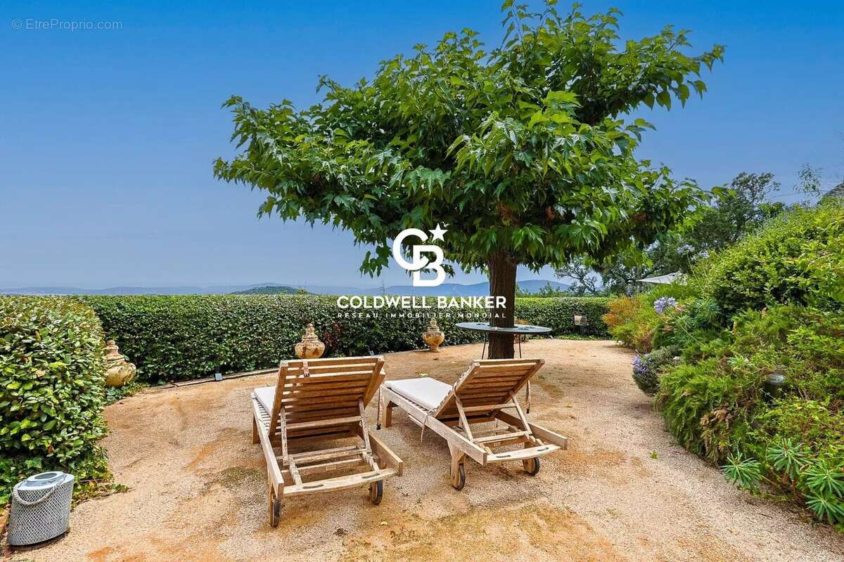Confort, vue & authenticité et seulement 25 minutes de ST TROPEZ - photo 18