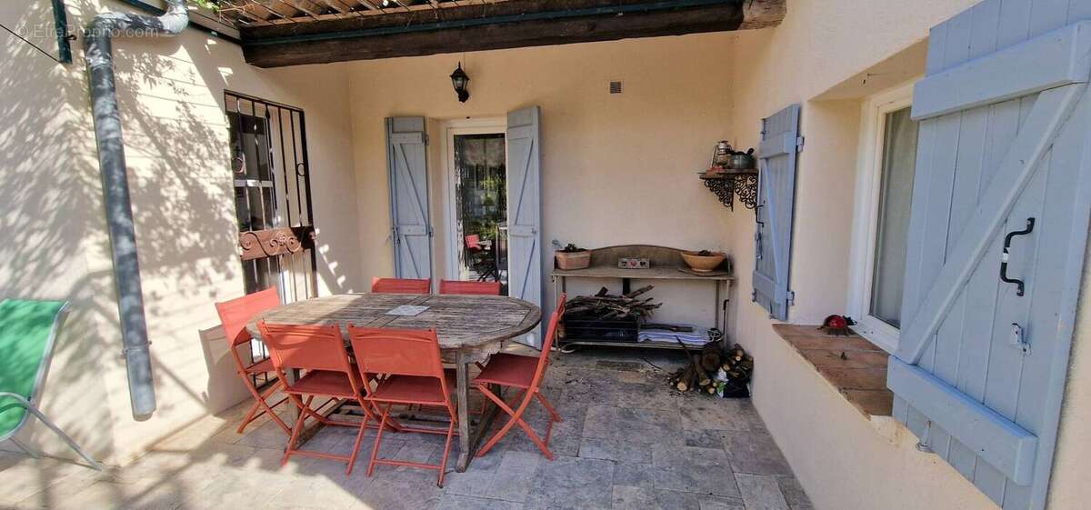 Autre à ROQUEBRUNE-SUR-ARGENS