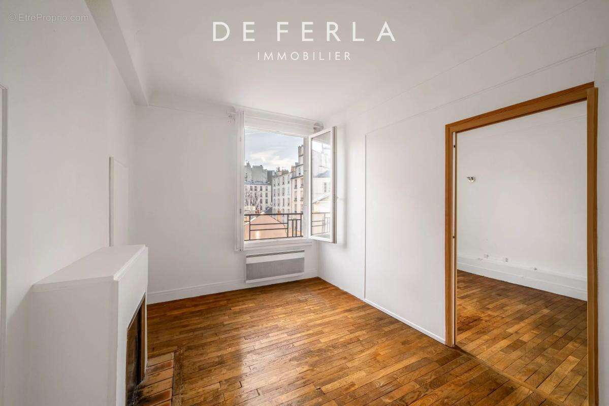 Appartement à PARIS-14E