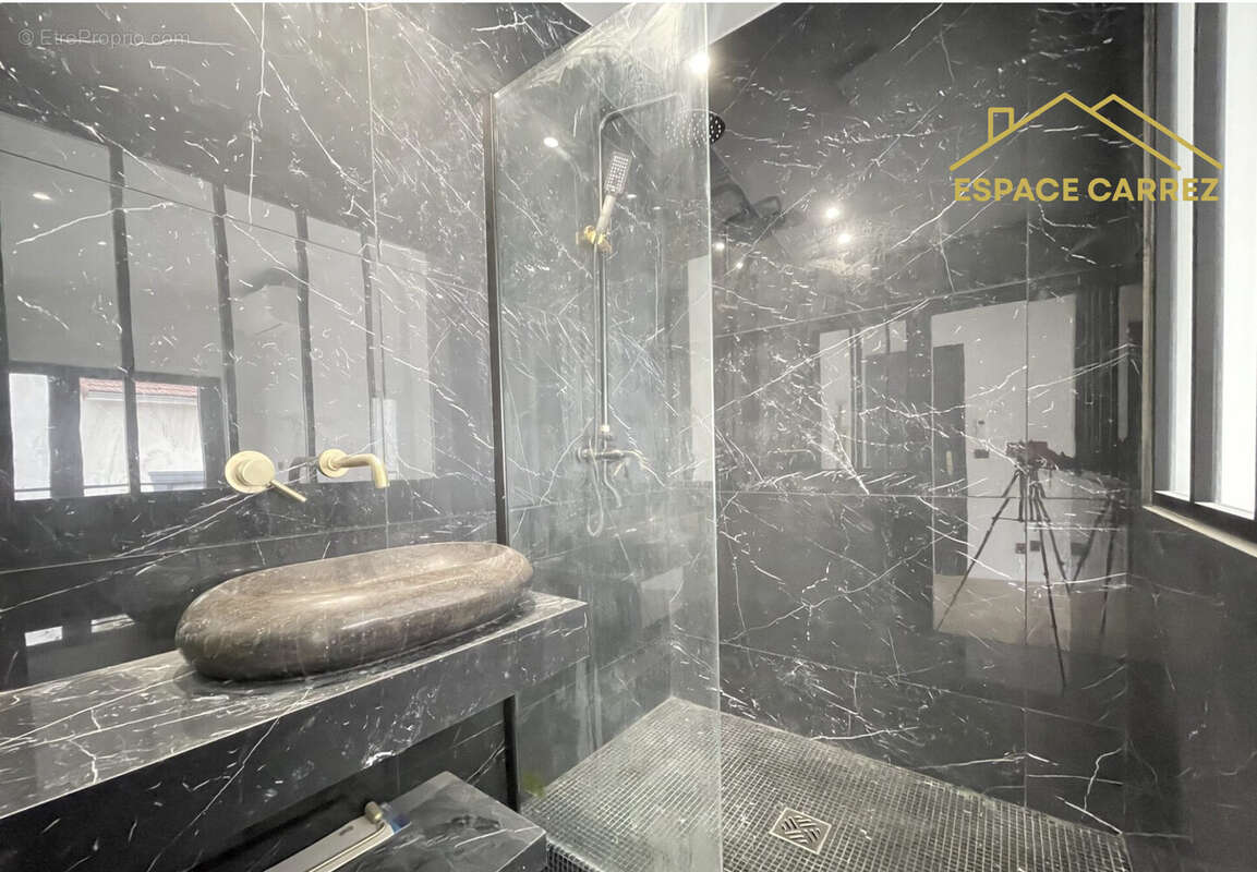 Appartement à LES LILAS