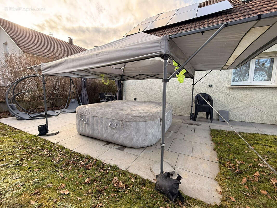 Maison à L'ISLE-SUR-LE-DOUBS