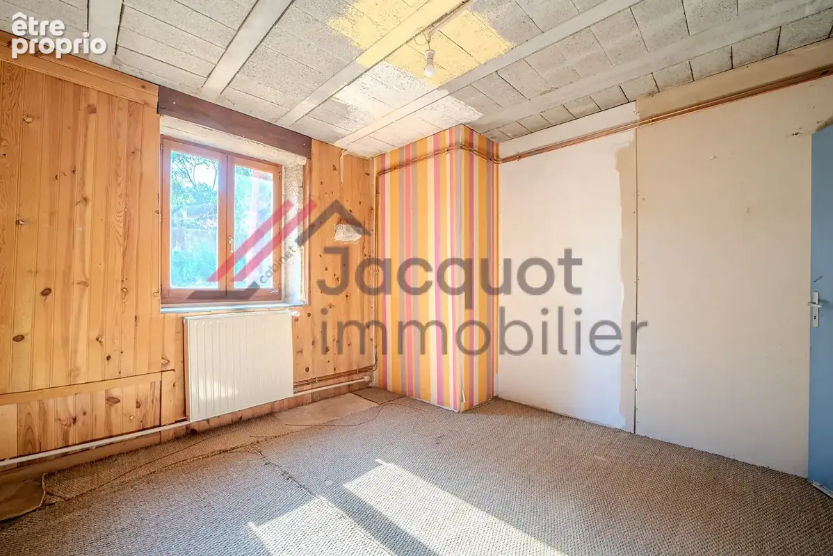 Maison 4 pièces 96 m² à vendre à Saint-Laurent-La-Roche (39570) - photo 5